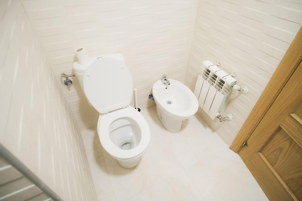 Piso Acogedor En Madrid Centroアパートメント エクステリア 写真